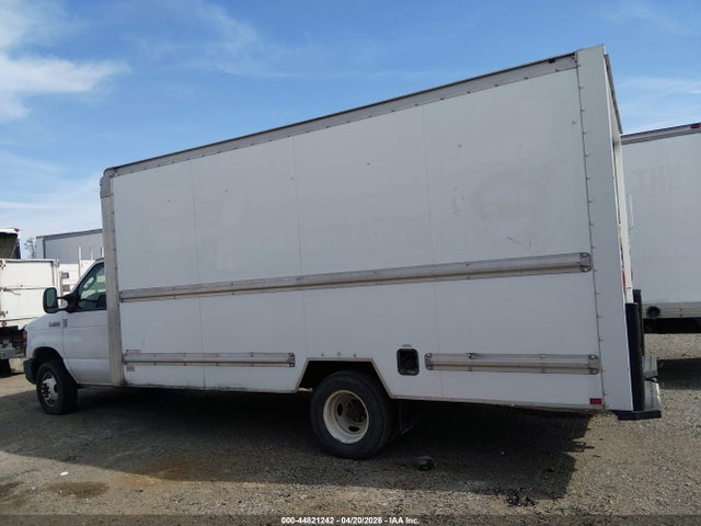 Ford E-350 Cutaway 2014 1FDWE3FS1EDA30013 Image 14