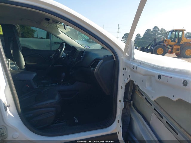 2019 Jeep Cherokee Latitude Plus Fwd მანქანა იყიდება აუქციონზე, vin: 1C4PJLLB3KD232842, აუქციონის ნომერი: 44821251