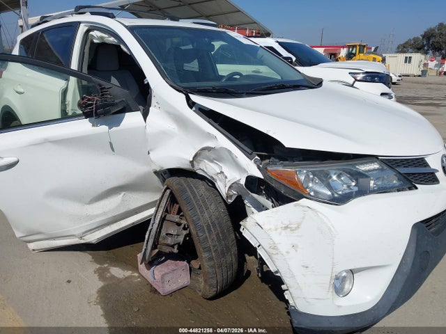 Aukcja sprzedaży 2015 Toyota Rav4 Xle, vin: JTMWFREV5FJ039865, numer aukcji: 44821258