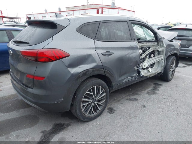 KM8J33AL1MU390459 Hyundai TUCSON SEL