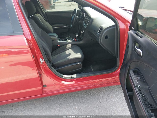 44821271 :رقم المزاد ، 2C3CDXJG3FH742486 vin ، 2015 Dodge Charger Sxt مزاد بيع