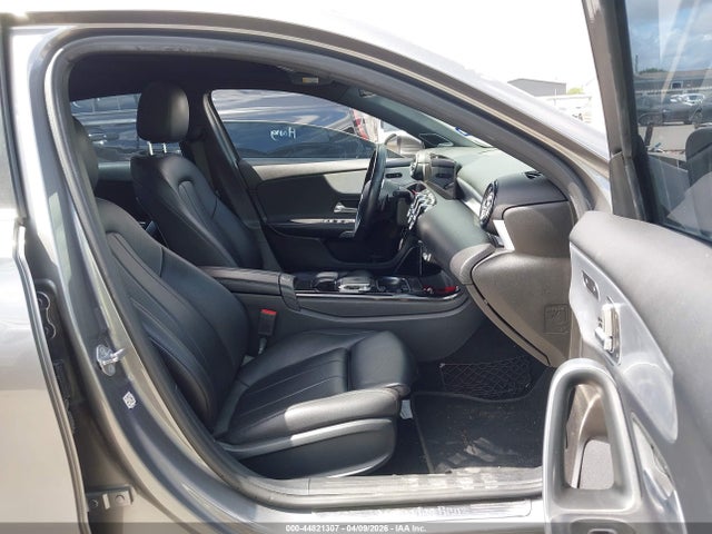 44821307 :رقم المزاد ، WDD3G4EB6KW023315 vin ، 2019 Mercedes-benz A 220 مزاد بيع
