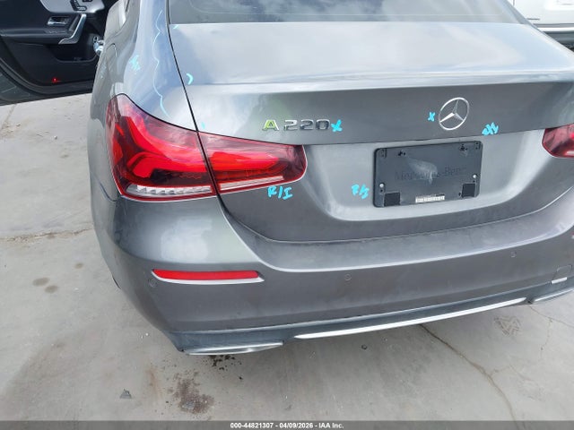 44821307 :رقم المزاد ، WDD3G4EB6KW023315 vin ، 2019 Mercedes-benz A 220 مزاد بيع