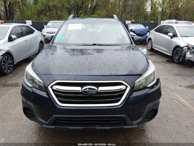 44821320 :رقم المزاد ، 4S4BSAAC8J3393646 vin ، 2018 Subaru Outback 2.5i مزاد بيع