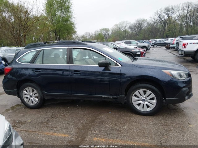 44821320 :رقم المزاد ، 4S4BSAAC8J3393646 vin ، 2018 Subaru Outback 2.5i مزاد بيع