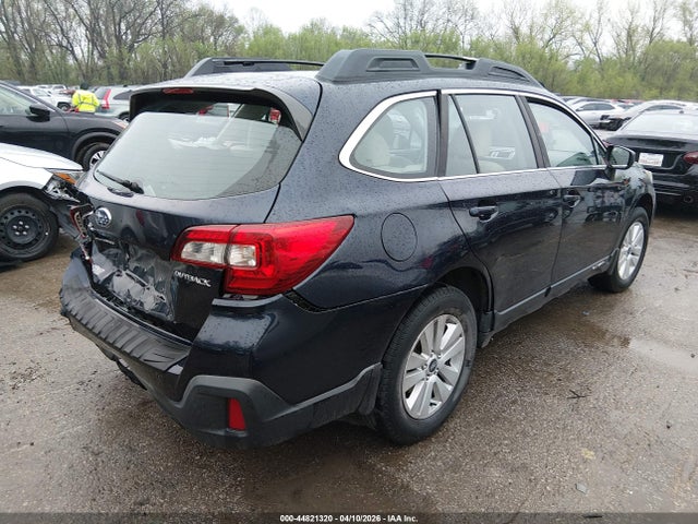 44821320 :رقم المزاد ، 4S4BSAAC8J3393646 vin ، 2018 Subaru Outback 2.5i مزاد بيع