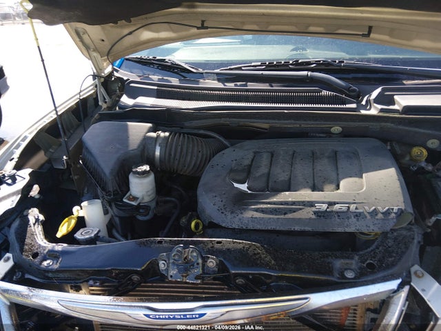 Продажа на аукционе авто 2011 Chrysler Town & Country Touring-l, vin: 2A4RR8DG4BR714283, номер лота: 44821321