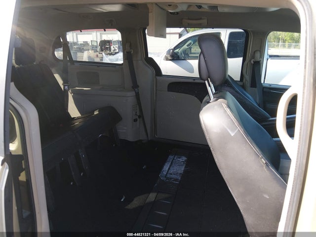 Продажа на аукционе авто 2011 Chrysler Town & Country Touring-l, vin: 2A4RR8DG4BR714283, номер лота: 44821321