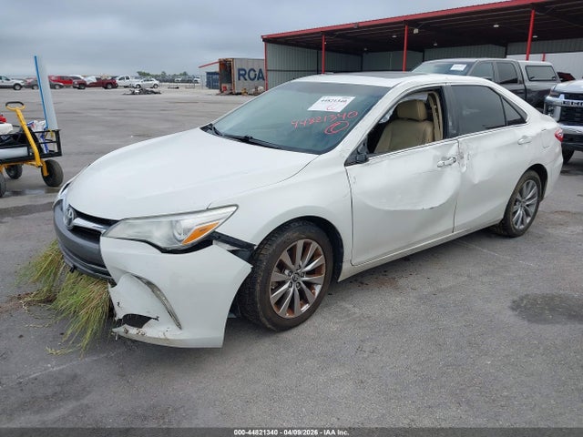 44821340 :رقم المزاد ، 4T1BF1FK3HU664959 vin ، 2017 Toyota Camry Xle مزاد بيع