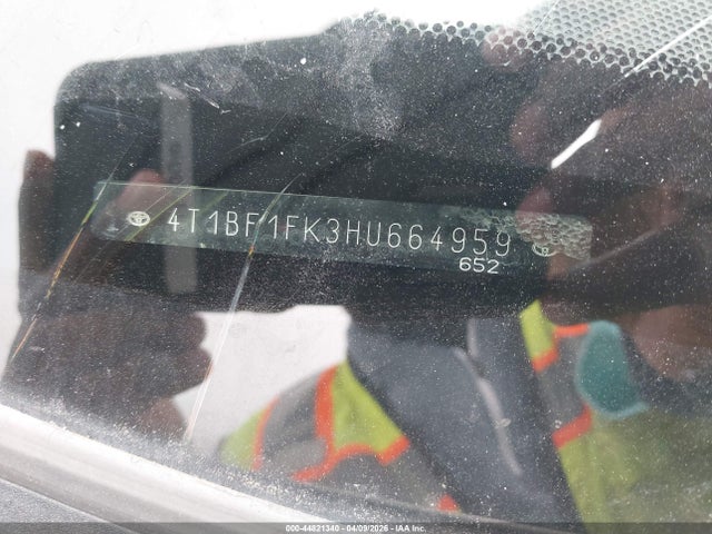 44821340 :رقم المزاد ، 4T1BF1FK3HU664959 vin ، 2017 Toyota Camry Xle مزاد بيع