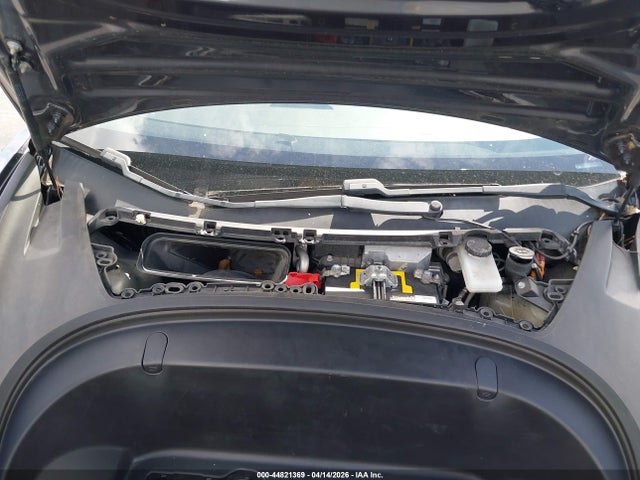 2018 Tesla Model 3 Long Range/mid Range მანქანა იყიდება აუქციონზე, vin: 5YJ3E1EA9JF009501, აუქციონის ნომერი: 44821369