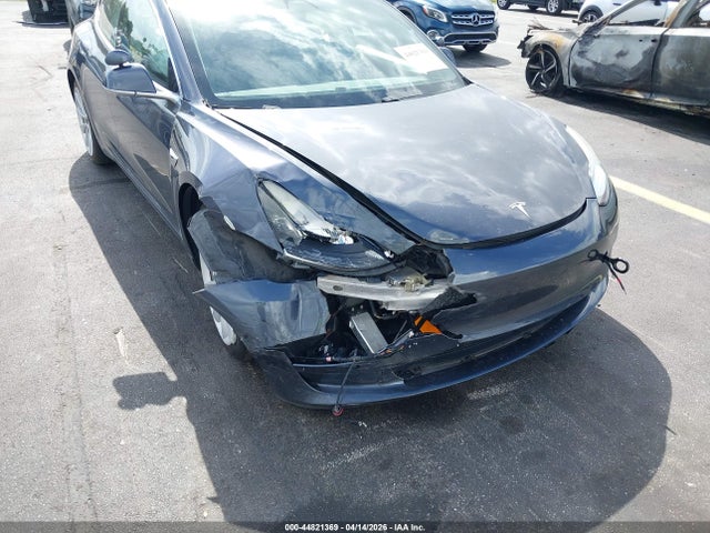 2018 Tesla Model 3 Long Range/mid Range მანქანა იყიდება აუქციონზე, vin: 5YJ3E1EA9JF009501, აუქციონის ნომერი: 44821369