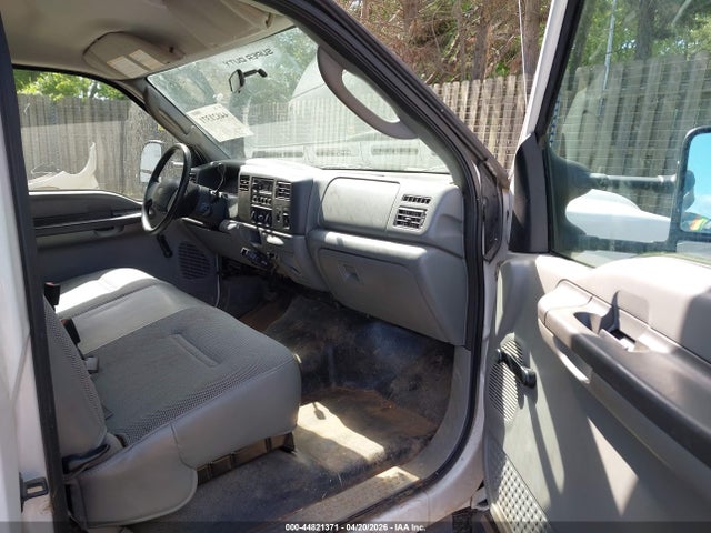 44821371 :رقم المزاد ، 1FDXF46P34ED53703 vin ، 2004 Ford F-450 Xl/xlt مزاد بيع