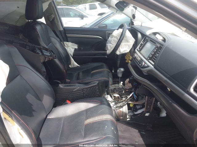 Продаж на аукціоні авто 2019 Toyota Highlander Se, vin: 5TDJZRFHXKS570289, номер лоту: 44821381