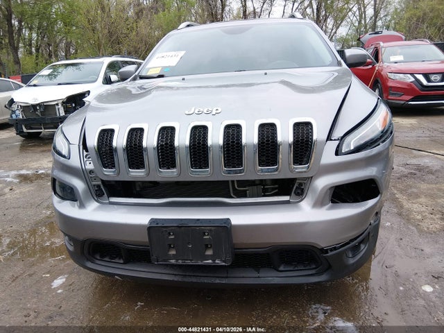 2018 Jeep Cherokee Latitude Fwd მანქანა იყიდება აუქციონზე, vin: 1C4PJLCB8JD536909, აუქციონის ნომერი: 44821431