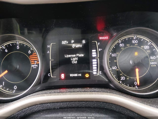 2018 Jeep Cherokee Latitude Fwd მანქანა იყიდება აუქციონზე, vin: 1C4PJLCB8JD536909, აუქციონის ნომერი: 44821431