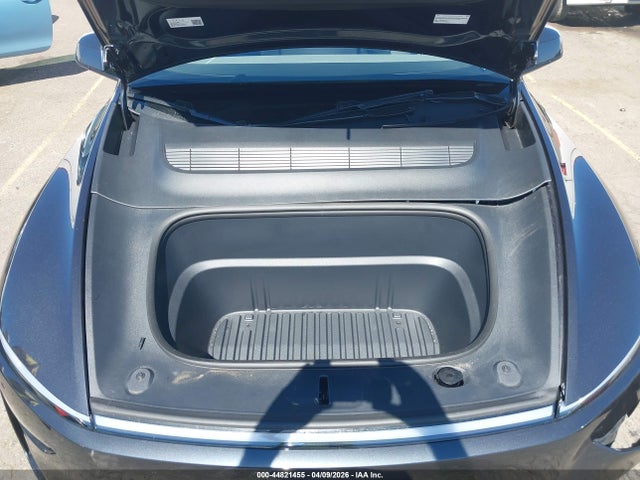 Продажа на аукционе авто 2026 Tesla Model Y All-wheel Drive/long Range Launch Series/premium All-wheel Drive, vin: 7SAYGDEE2TF356341, номер лота: 44821455