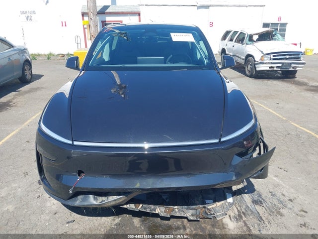 Продажа на аукционе авто 2026 Tesla Model Y All-wheel Drive/long Range Launch Series/premium All-wheel Drive, vin: 7SAYGDEE2TF356341, номер лота: 44821455