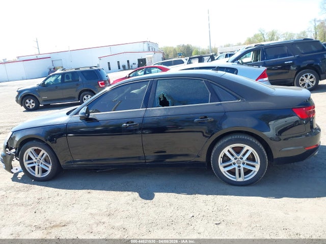 Продаж на аукціоні авто 2017 Audi A4 2.0t Premium, vin: WAUANAF45HN035358, номер лоту: 44821530