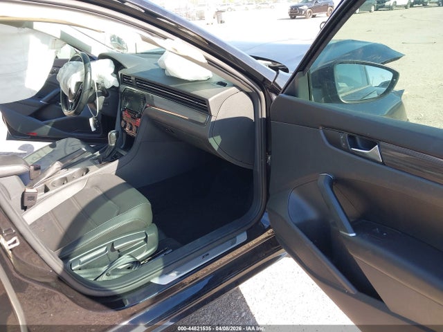 44821535 :رقم المزاد ، 1VWMA7A35LC007977 vin ، 2020 Volkswagen Passat 2.0t R-line مزاد بيع