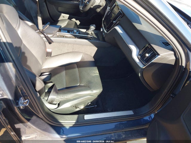 Продаж на аукціоні авто 2019 Volvo S60 T6 Momentum, vin: 7JRA22TK7KG014190, номер лоту: 44821546