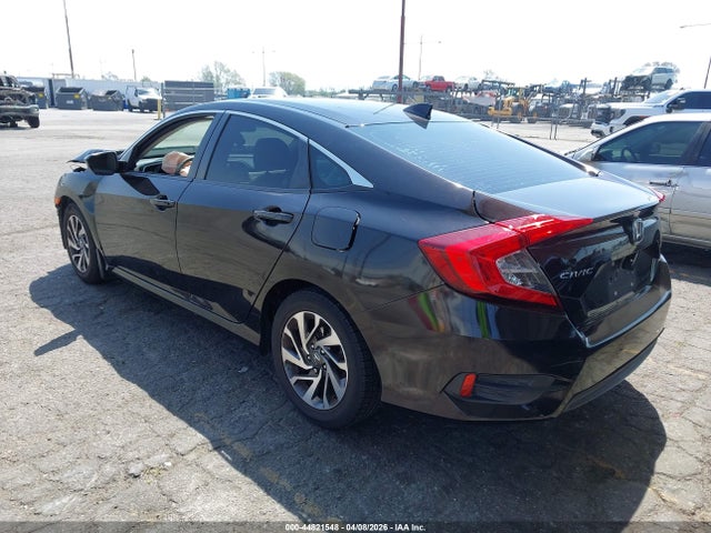 Honda CIVIC EX 2018 2HGFC2F71JH573246 Image 3