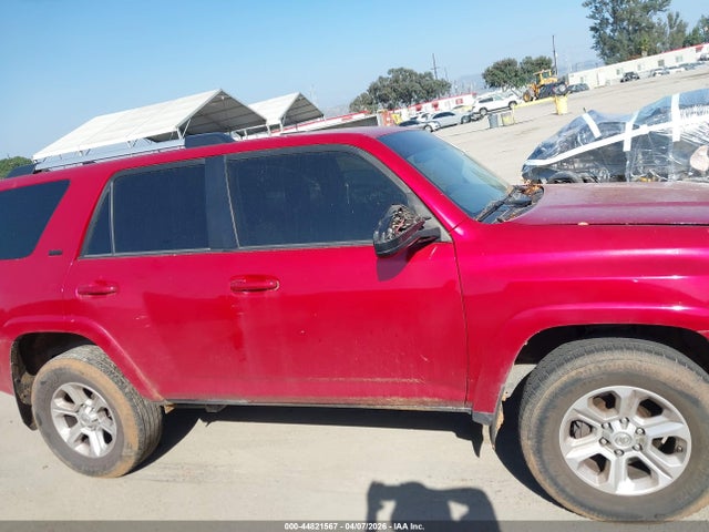 Toyota 4RUNNER SR5 2021 JTEMU5JRXM5935482 Image 12