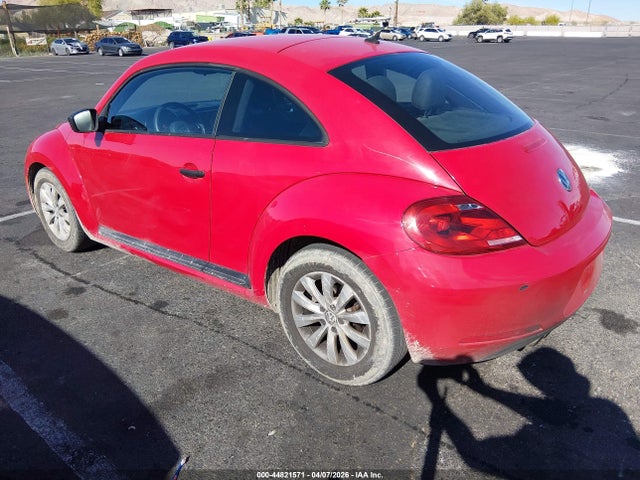 2015 VOLKSWAGEN BEETLE 3VWF17AT5FM627496 Photo 2