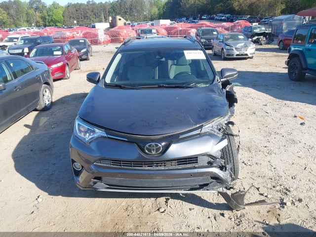 Toyota Rav4 Xle 2017 JTMWFREV5HD106028 Image 13