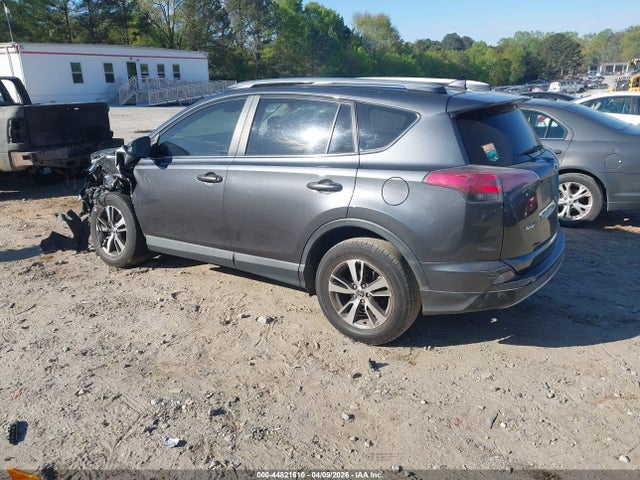 Toyota Rav4 Xle 2017 JTMWFREV5HD106028 Image 3