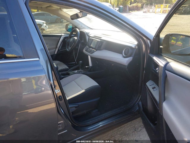 Toyota Rav4 Xle 2017 JTMWFREV5HD106028 Image 5