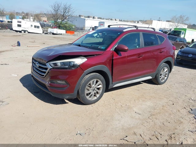 KM8J3CA45HU414292 Hyundai TUCSON SE