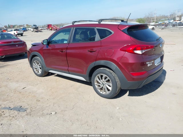 KM8J3CA45HU414292 Hyundai TUCSON SE