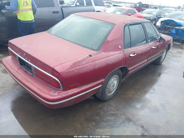 44821646 :رقم المزاد ، 1G4CW52K1TH642719 vin ، 1996 Buick Park Avenue مزاد بيع