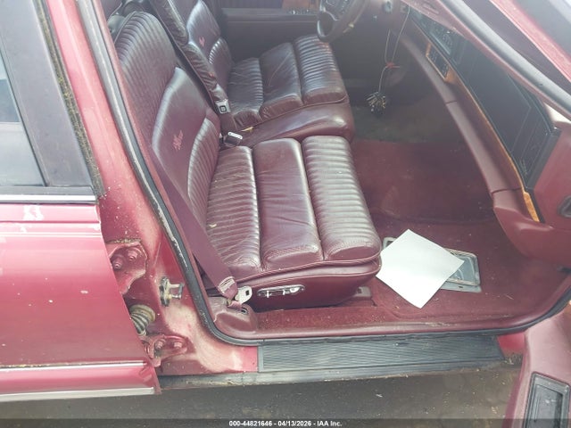 44821646 :رقم المزاد ، 1G4CW52K1TH642719 vin ، 1996 Buick Park Avenue مزاد بيع