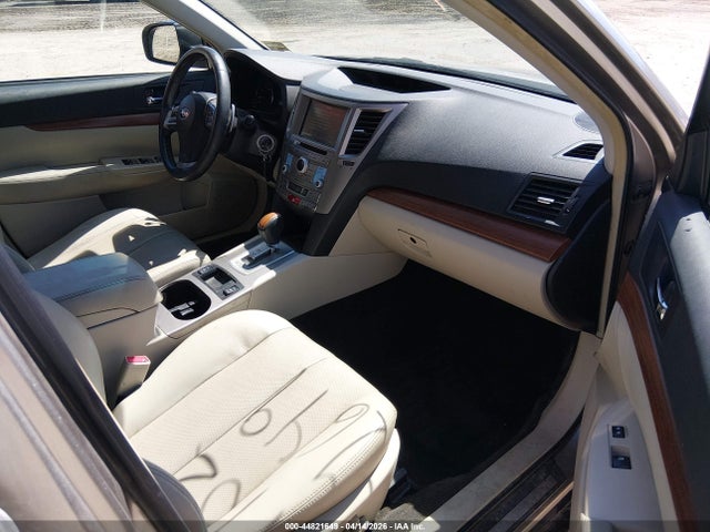 Продаж на аукціоні авто 2014 Subaru Outback 2.5i Limited, vin: 4S4BRBMCXE3311001, номер лоту: 44821649