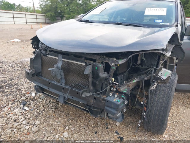 44821658 :رقم المزاد ، JTMZFREV9JJ206637 vin ، 2018 Toyota Rav4 Le مزاد بيع