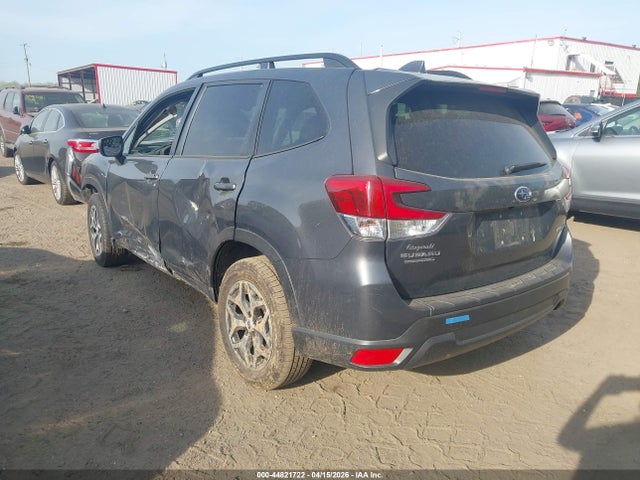 Продаж на аукціоні авто 2021 Subaru Forester Premium, vin: JF2SKAJC3MH450297, номер лоту: 44821722