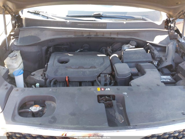 44821746 :رقم المزاد ، 5XYPG4A39HG258940 vin ، 2017 Kia Sorento 2.4l Lx مزاد بيع