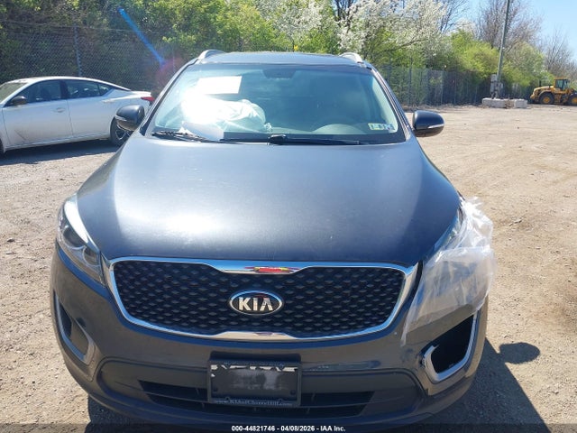 44821746 :رقم المزاد ، 5XYPG4A39HG258940 vin ، 2017 Kia Sorento 2.4l Lx مزاد بيع