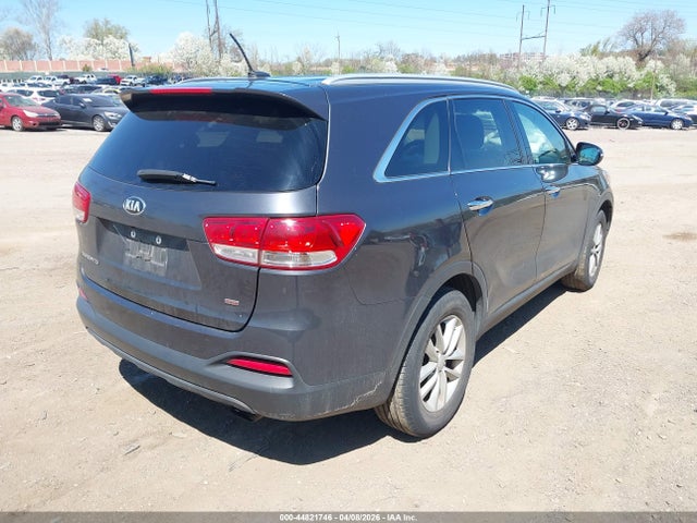 44821746 :رقم المزاد ، 5XYPG4A39HG258940 vin ، 2017 Kia Sorento 2.4l Lx مزاد بيع