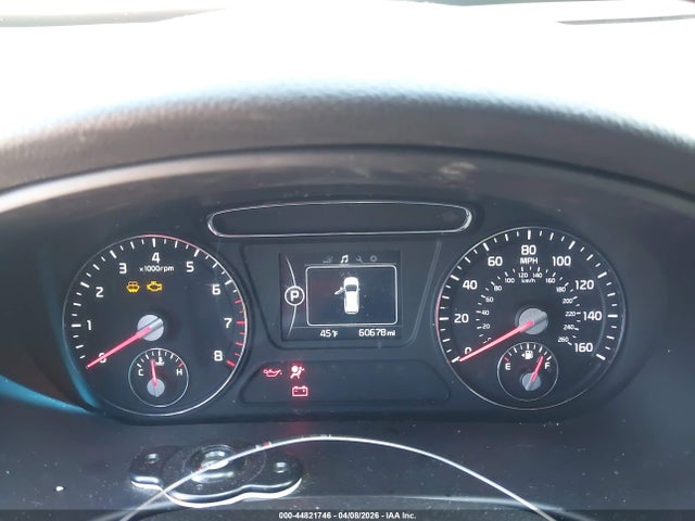 44821746 :رقم المزاد ، 5XYPG4A39HG258940 vin ، 2017 Kia Sorento 2.4l Lx مزاد بيع