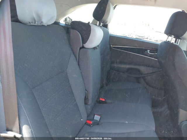 44821746 :رقم المزاد ، 5XYPG4A39HG258940 vin ، 2017 Kia Sorento 2.4l Lx مزاد بيع
