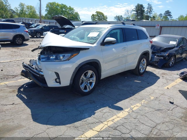 2019 Toyota Highlander Limited მანქანა იყიდება აუქციონზე, vin: 5TDYZRFH1KS358590, აუქციონის ნომერი: 44821747