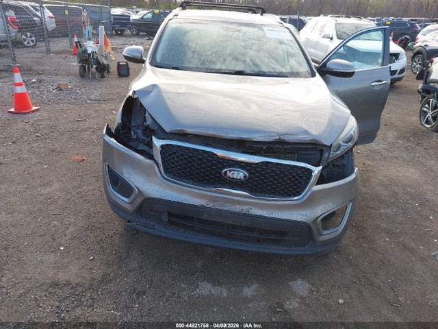 Продажа на аукционе авто 2017 Kia Sorento 3.3l Lx, vin: 5XYPGDA56HG193692, номер лота: 44821758