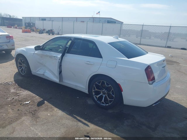 2015 Chrysler 300 300s მანქანა იყიდება აუქციონზე, vin: 2C3CCABG2FH903781, აუქციონის ნომერი: 44821786