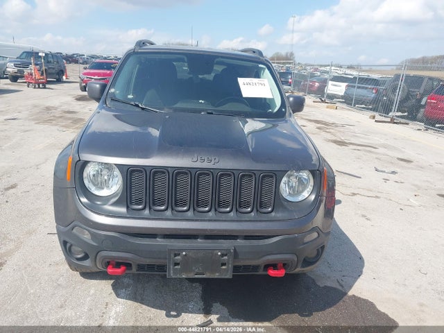 44821791 :رقم المزاد ، ZACCJBCT3GPE27169 vin ، 2016 Jeep Renegade Trailhawk مزاد بيع