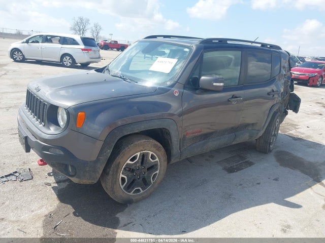 44821791 :رقم المزاد ، ZACCJBCT3GPE27169 vin ، 2016 Jeep Renegade Trailhawk مزاد بيع