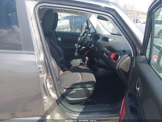 44821791 :رقم المزاد ، ZACCJBCT3GPE27169 vin ، 2016 Jeep Renegade Trailhawk مزاد بيع