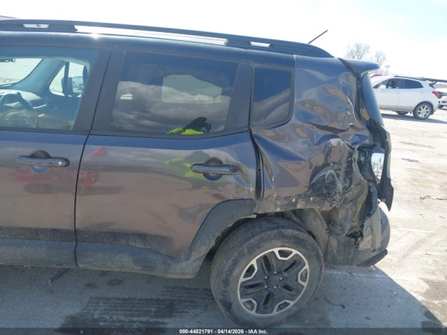 44821791 :رقم المزاد ، ZACCJBCT3GPE27169 vin ، 2016 Jeep Renegade Trailhawk مزاد بيع